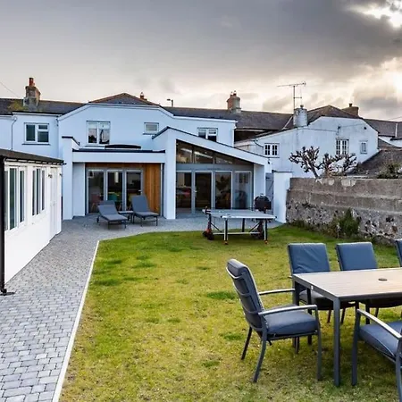 15 The Crescent - Cornwall Bude